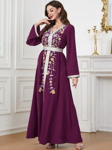 Vêtements ethniques Abaya brodée pour femmes perlées ceinturées robe longue islamique musulmane manches de Dubaï robes de soirée marocaine Kaftan Ramadan