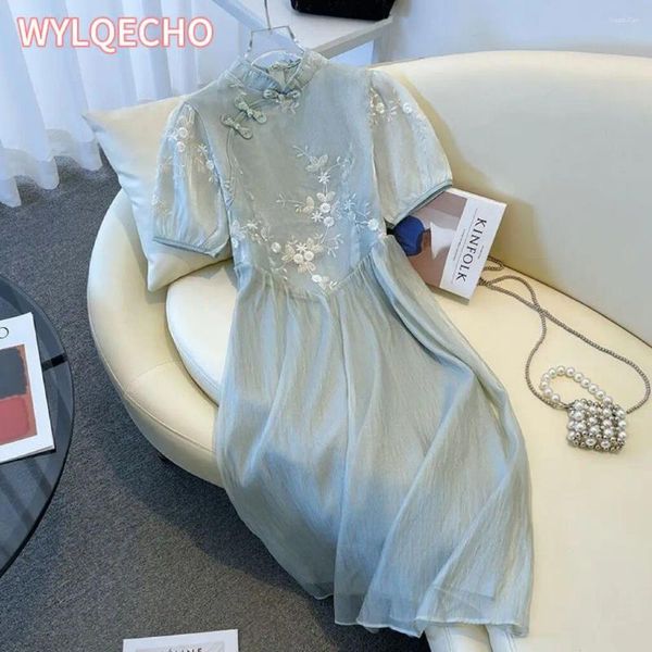 Vêtements ethniques Fleurs brodées Robe élégante chinoise pour femmes vintage femelle mince longue qipao Classic Cheongsam Fée