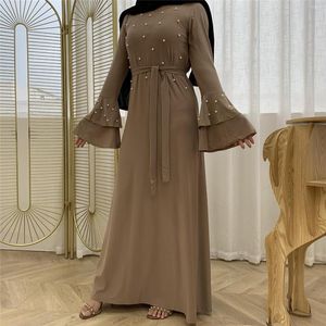 Abbigliamento etnico Moda europea e americana Maniche svasate multistrato Abito a maniche lunghe aderente con perline con lacci Abaya Dubai