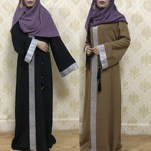 Usine de vêtements ethniques Direct F803 se vend bien Abaya Dubaï Moyen-Orient Turquie Arabe Musulman Version lâche avec ceinture pour montrer le style amincissant