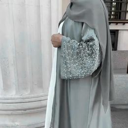 Ropa étnica Cuentas de moda Diseño de ratán Cárdigan islámico Kimono Mujeres musulmanas Abierta Abaya Dubai Estilo Abayas Vestido