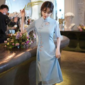 Etnische kleding mode cheongsam voor vrouwen Chinese traditionele kleding qipao elegante bloem borduurwerk moderne vintage gesplitste trouwjurken