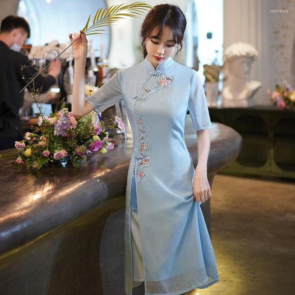 Vêtements ethniques Mode Cheongsam Pour Femmes Robe Traditionnelle Chinoise Qipao Élégant Fleur Broderie Moderne Vintage Split Robes De Mariée