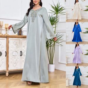 Etnische Kleding Mode Borduren Moslim Jurken Vrouwelijke Islamitische Abaya Gewaden Eid Ramadan V-hals Maxi Huis Ware Arabische Kaftan vestidos