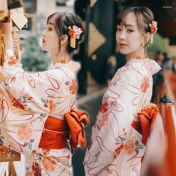 Vêtements ethniques Mode Tendances nationales Femmes Sexy Kimono Yukata avec Obi Nouveauté Robe de soirée Costume de cosplay japonais Robes florales