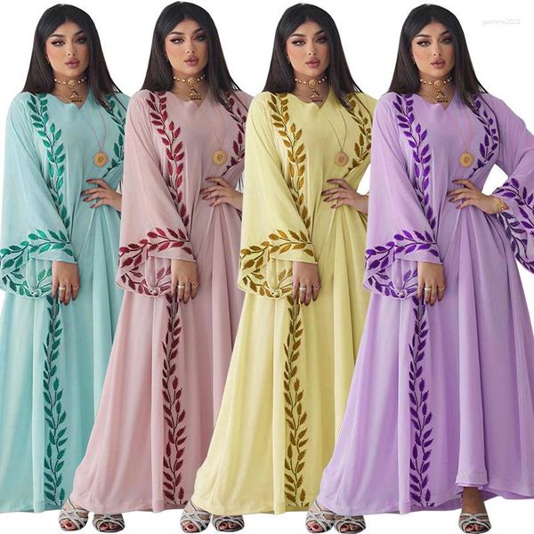 Vêtements ethniques Mode Tempérament Élégant Mousseline de soie Broderie Rose Col rond Robe longue avec Hijab Ramadan Eid Djellaba Musulman Dubaï