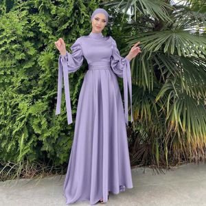 Vêtements ethniques Fashion Femmes Satin Robe musulmane Hijab Arabe plissé Abaya Dubai Ballon Slve avec ruban Robe islamique avec ceinture WY1589 T240510