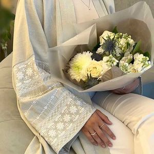 Etnische kleding modieuze geborduurde kimono ultralijn moslimgewaad Abaya Syari dames full-length moslim open stijl abaya jas gewaad met riem T240510