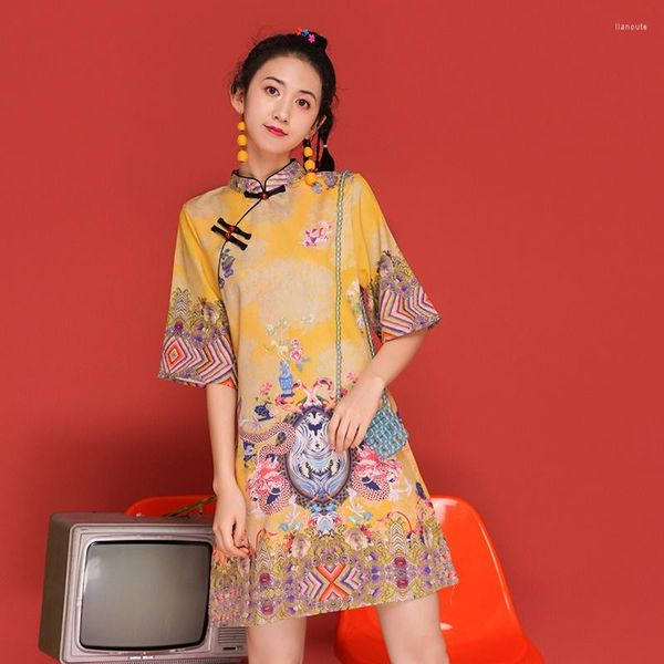 Vêtements ethniques Femme Qipao Col Mandarin Court Cheongsam Vestidos Robe Chinoise Élégante Fleur D'or Nouveauté Satin Robe De Soirée