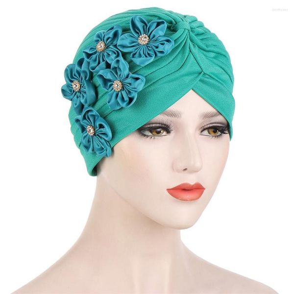 Ropa étnica Sombrero de flores Mujeres Musulmanas Hijab interior Turbante plisado India Pañuelo en la cabeza Gorros Bonnet Chemo Cap Boda Fiesta Pérdida de cabello Headwear