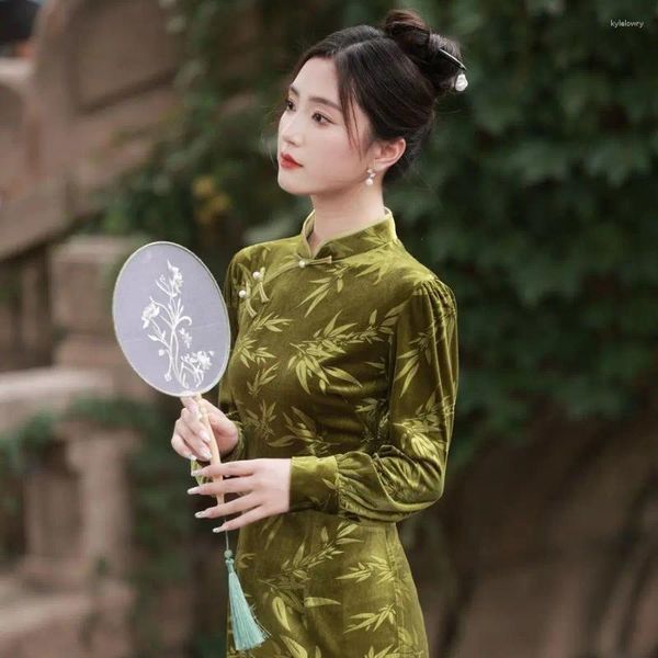 Vêtements ethniques Vert Bambou Qipao Style Chinois Robes Femmes Élégant Cheongsam Hiver Chaud Velours Robes Tradition Mandarin Col Robe