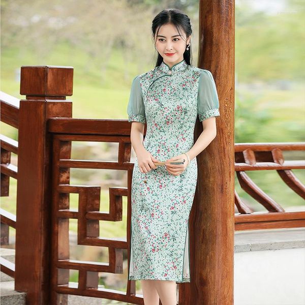 Ropa étnica Verde Qipao Vestidos de estilo chino Botón vintage Vestidos Mujer Seda Estampado floral Cheongsam Sexy Vestido de manga de soplo