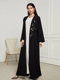 Ropa étnica con cuentas hechas a mano Muslim Muslim Long Dress de moda y elegante cárdigan de color túnica de color