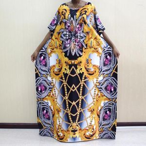 Vêtements ethniques de haute qualité 2023 robes d'impression africaines d'été col rond motif coloré impression beauté noble maman robes pour la fête