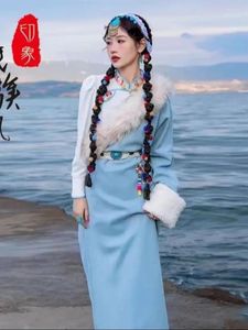 Etnische kleding van hoge kwaliteit vrouwen kleden Chinese Tibetaanse kostuums Traditionele damesprestatiestijl Dancing Robe jurk