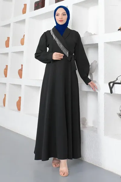 Ropa étnica Islámica Musulmana Borla Taladro Cadena Vestido de noche para mujeres Otoño Invierno Negro Manga larga Solapa Slim Turquía Damas