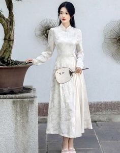 Vêtements ethniques Jacquard Femmes Ao Dai Améliorer Vietnam Robe Traditionnelle Chinoise Soirée Cheongsam Blanc À Manches Longues Dames Élégant Qipao