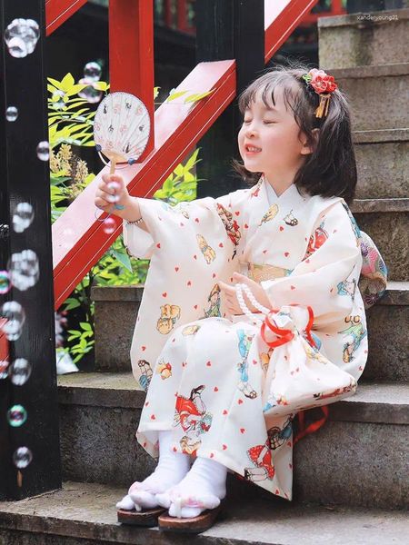 Vêtements ethniques Japon Style Fille Traditionnelle Kimono Floral Prints Enfants Robe d'été Kid's Stage Wear Yukata
