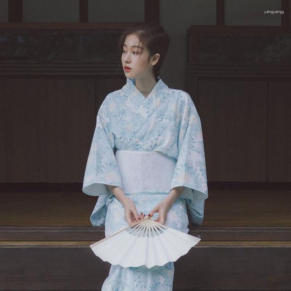 Ropa étnica Estilo de japón Estilo tradicional Kimono White Señores florales de color verde claro clásico yukata bata de baño cosplay vestida de pografía