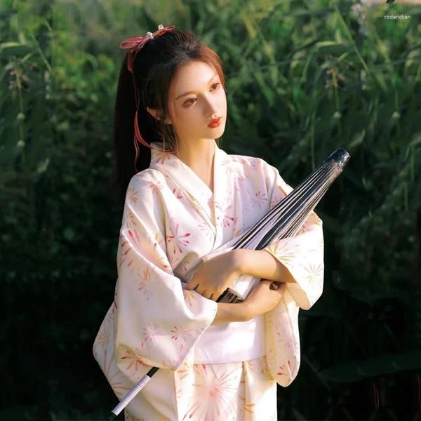 Vêtements ethniques Kimono japonais pour les femmes jeunes élégants élégants sauna d'été modifiés Bathrobe chic