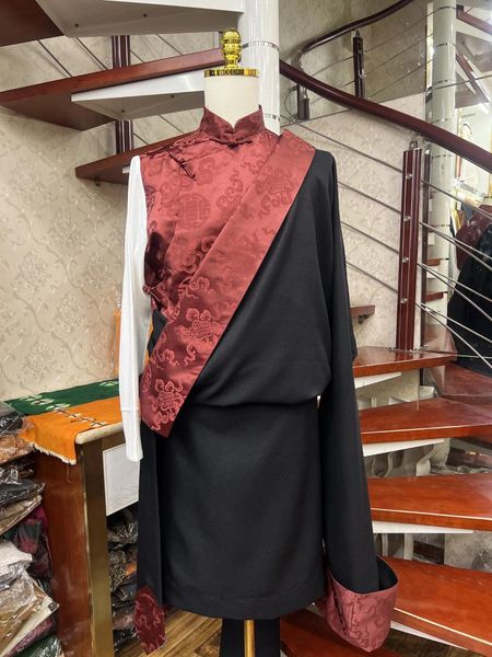 Ropa étnica Kangba Trajes tibetanos Verano y otoño para hombres Tamaño especial Camisa de túnica Chaleco Traje Lhasa Escenario de boda Diario