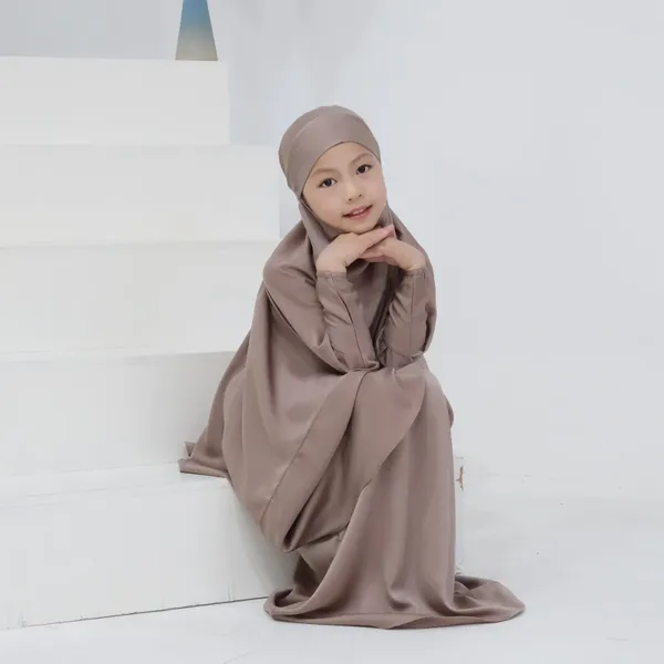 Ropa étnica Niños Jilbab Satin Abaya Long Khimar Maxi Falda Islámica Ramadán Musulmán Niñas Vestidos de oración Dubai Turquía Modest Kaftan