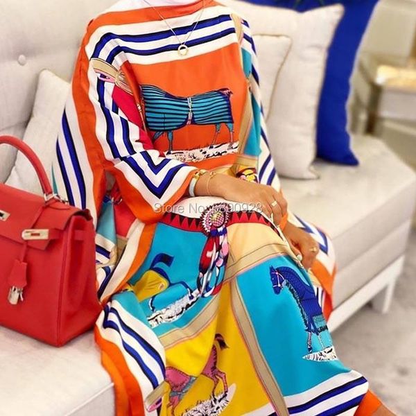 Ropa étnica Kuwait Fashion Blogger Recomendar Impreso Seda Kaftan Maxi Vestidos Sueltos Playa de verano Vestido largo bohemio para dama