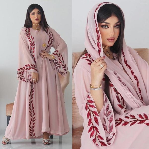 Vêtements ethniques Robes longues Robes d'été Femmes Abayas Mousseline de soie brodée Fleurs rouges Luxe Hijab Caftan V-Cou Robe musulmane Soirée Porter