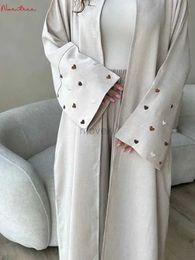 Vêtements ethniques Love broderie Kimono avec ceinture surdimensionnée Robe musulman Abaya Syari Femelle pleine longueur Muslim Abaya Culte Service Abayas WY1926 D240419
