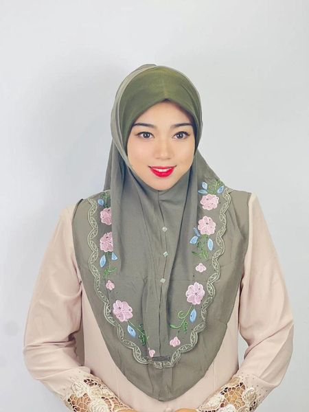 Vêtements ethniques Luxury Flower broderie musulmane instantanée hijab femme One Piece Amira CHEMO CAP