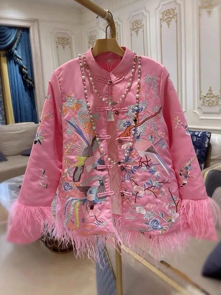 Vêtements ethniques Année de luxe Décor de fourrure chinoise Rétro TangSuit Vestes roses Manteau rembourré