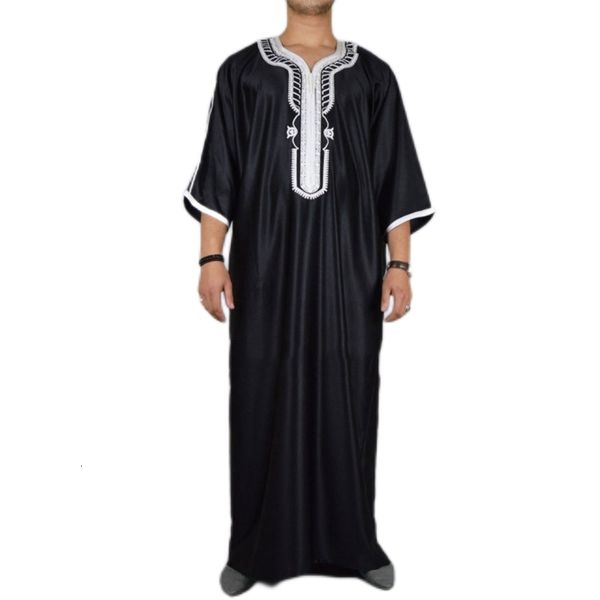 Vêtements ethniques Hommes Robe avec manches mi-longues Vêtements musulmans traditionnels Eid Moyen-Orient Arabe Jubba Thobe Robe musulmane pour quatre saisons 230529