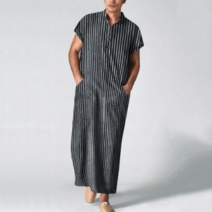 Vêtements ethniques Mentes Muslim Stripes imprimées Robe brodée Fashion Casual Casual Loose Shirts avec poches Islamic Arab Dubai