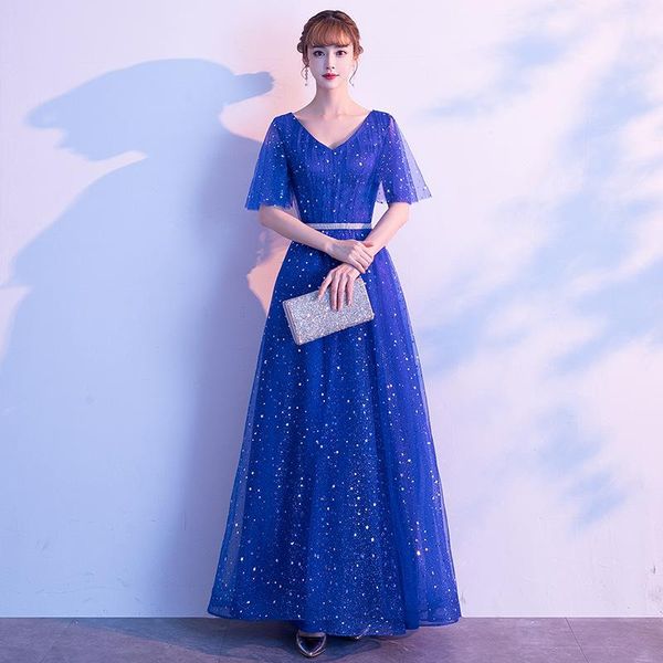 Vêtements ethniques Mesh Perspective Blue Cheongsam Flying Sleeve Ceinture Qipao Strass Paillettes Robes de soirée plissée Sparkly Lady Vesti