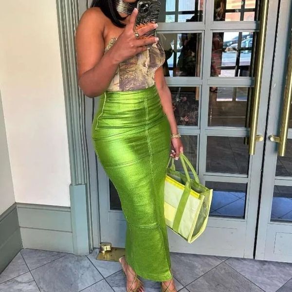 Vêtements ethniques Jupe verte métallisée Y2K Femmes Taille haute Dos Slit Maxi Brillant A Ligne Jupes Zipper Up Summer Streetwear Party Clubwear 231212