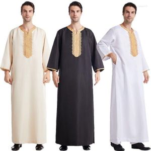 Vêtements ethniques Vêtements du Moyen-Orient Casual Musulman Hommes Robe à manches longues Jubba Thobe Arabia Robe Islamique Homme Kaftan Dubaï Turquie Abaya