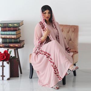 Vêtements ethniques Robe du Moyen-Orient Rose Kaftan Robe Djellaba Femme Musulmane Modest Dubaï Abaya Turquie Islam Musulman Hijab Brodé Rond