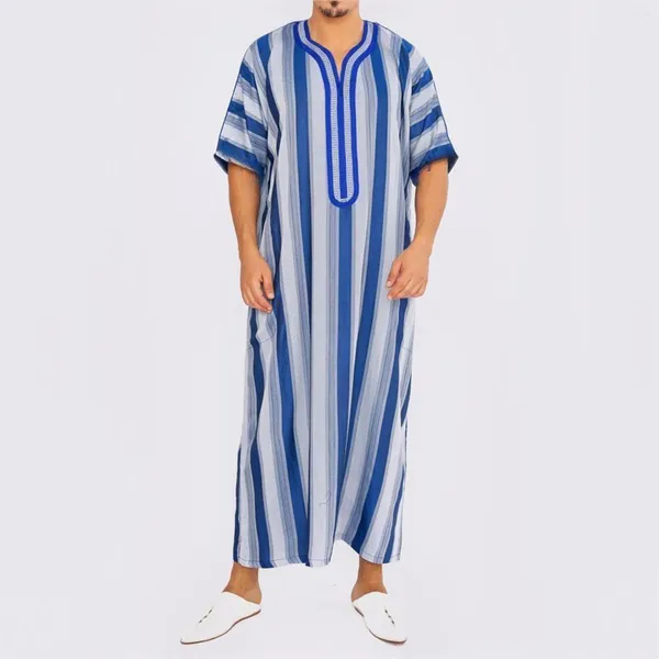 Vêtements ethniques Moyen-Orient pour hommes traditionnels musulmans mâles saoudiens arabes caftans rayé caftan robe arabe abaya 2024