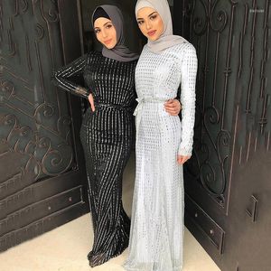 Etnische kleding Midden -Oosterse Arabische Losse rok met lange mouwen Moslim Dubai Emiraten Namibië en uw mode -pailletten Gebed Ramadan Jurk