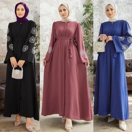 Vêtements ethniques Moyen-Orient Femme Muslim Arabe robe Robe Heavy Work Nail Perle Diamond Élégant Abaya Long