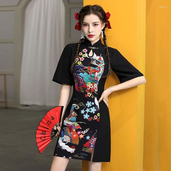 Ropa étnica Qipao moderno Oriental Chicas jóvenes Vestido diario Estilo chino Mujeres Slim Mini Cheongsam Vestidos Estampado vintage Fiesta de flores Qi