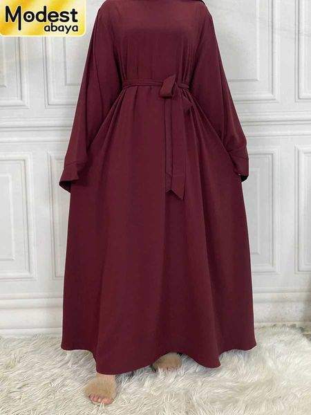 Ropa étnica modesta Abaya Ramadan Moda Vestido para mujer Mujeres musulmanas Venta caliente Venta de pavo Arabia Dubai Vestido de túnica de color sólido T240510