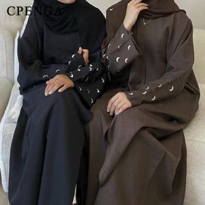Vêtements ethniques Moon Broderie Open Abaya 2023 Manteau de kimono de luxe et ensembles musulmans hijab pour femmes Islam Rétro Modeste Party 231208