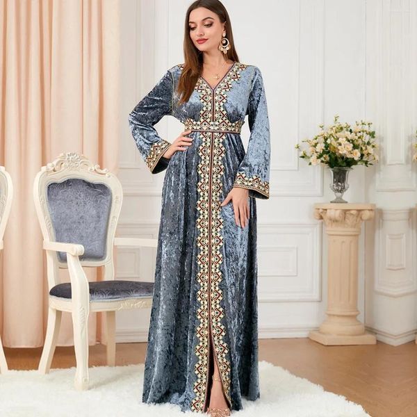 Vêtements ethniques Mode marocaine Femmes Wear Automne Hiver Coupe ample Col V Manches longues Robe de velours doré Musulman Kaftan Abaya