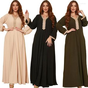 Vêtements ethniques Musulman Abaya Robe Femme Vintage Islamique Élégant Ramadan Solide Couleur Mode Broderie Artisanat Modest Dubaï Caftan