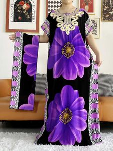 Etnische kleding moslim abaya's voor vrouwen gedrukte bloemenappliques katoen korte slev losse fit femme robe Afrikaanse islamjurken met kleine sjaal T240510