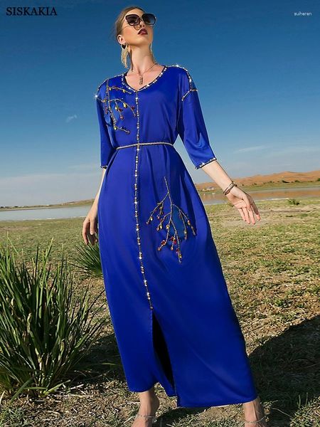 Ropa étnica Vestido musulmán Mujeres Bordado Floral Diamantes Sólido Azul Real Satén Media Manga Con Cuello En V Dobladillo Dividido Largo Dubai Abaya Con Cinturón