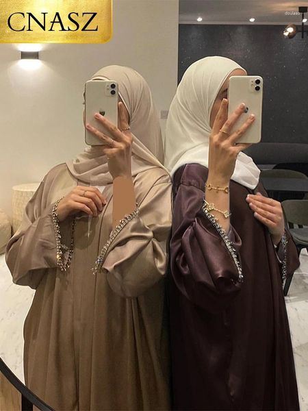 Vêtements ethniques musulmane élégante Abaya Cuff perle Islam Black Robe Dubai Long Woman Evening Robe Kaftan Maroccan Wedding Caftan Ramadan