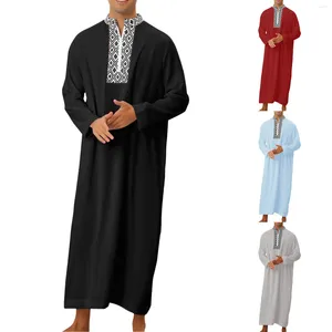 Vêtements ethniques Mode musulmane Moyen-Orient Jubba Thobe pour hommes traditionnels avec poche mâle saoudien caftans caftan robe arabe