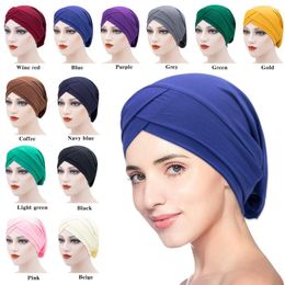 Ropa étnica Moda musulmana Mujeres Hijab interior Islámico Appreal Leche Seda Toalla Cap Soft Chemo Cáncer Ladies Bonnets para turbante